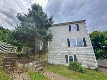 20 Groton Pl