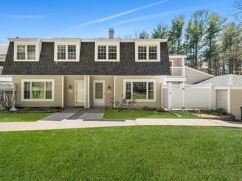 623 Edgebrook Dr