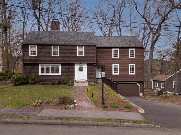 16 Fernway, Lynnfield MA 01940