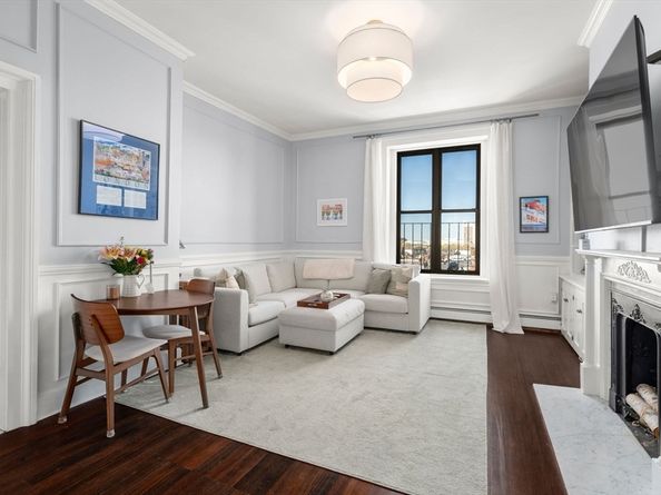 263 Commonwealth Ave 8, Boston MA 02116