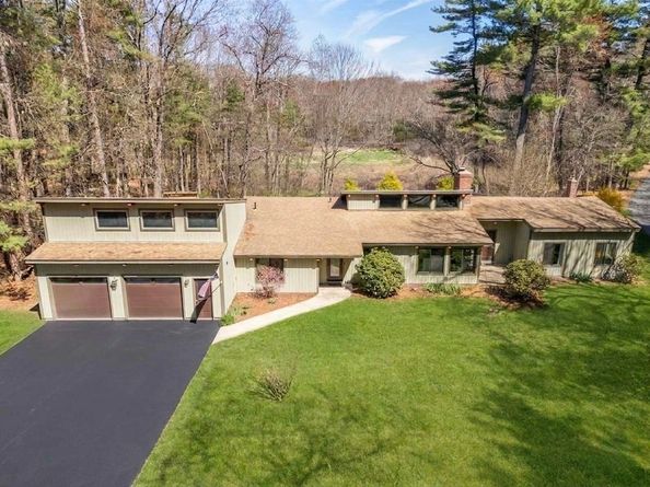 6 Cranberry Ln, Hudson MA 01749