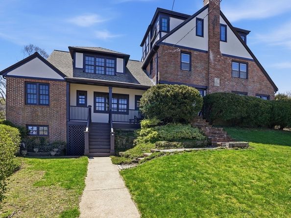 34 Governor Long Rd, Hingham MA 02043