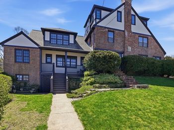 34 Governor Long Rd
