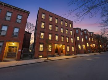 30 Beacon St