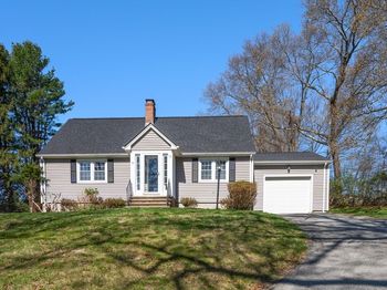89 Center Rd