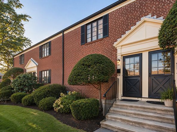 38 Grant Ave 38, Watertown MA 02472