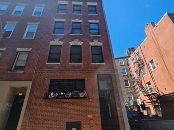 5 Garden Court
