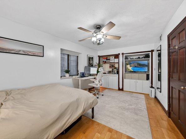 8 Wiget St 1, Boston MA 02113
