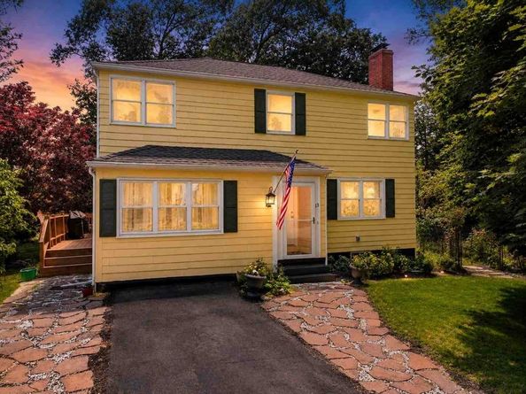 13 Stagg Dr, Natick MA 01760