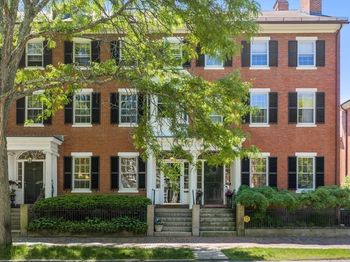 33 Chestnut St