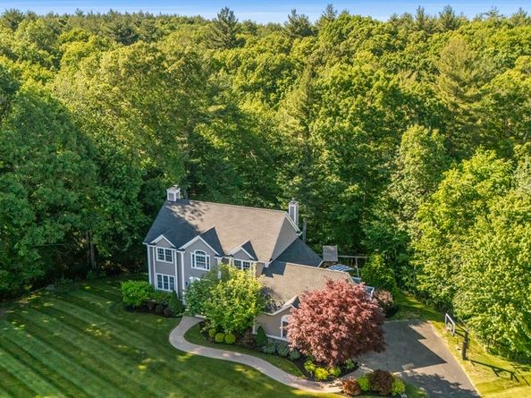 14 Puritan Ave, North Andover MA 01845