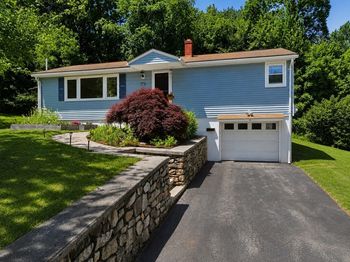 46 Pinecroft Ave