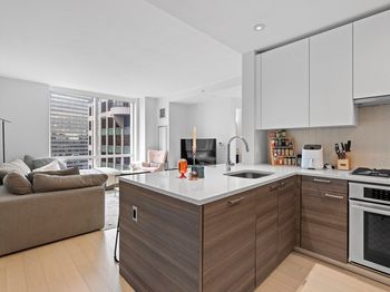 1 Franklin St