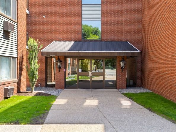 4975 Washington Street 207, Boston MA 02132