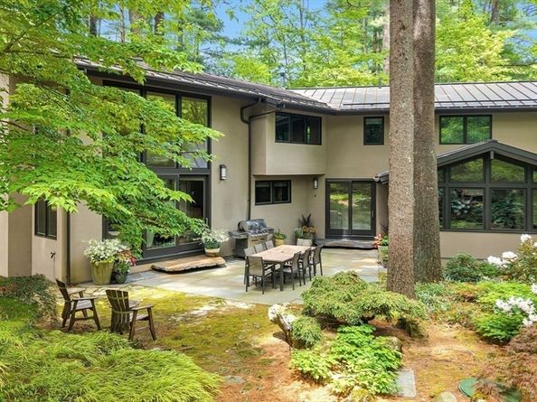 6 Baldwin Circle, Weston MA 02493