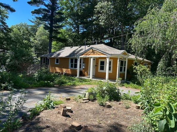 154 Lingan Street, Halifax MA 02338