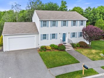 31 Emerald Dr