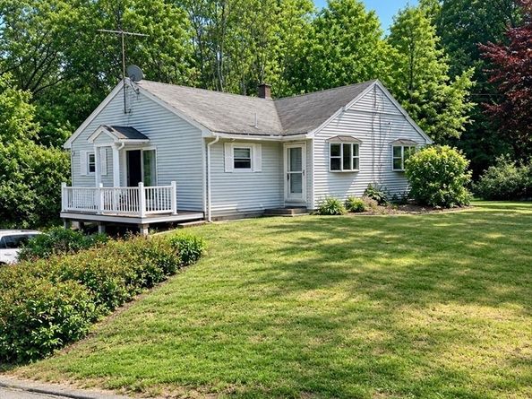 214-216 River Road East, Berlin MA 01503