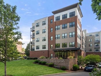 999 Hancock St