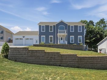 112 Pineland Avenue