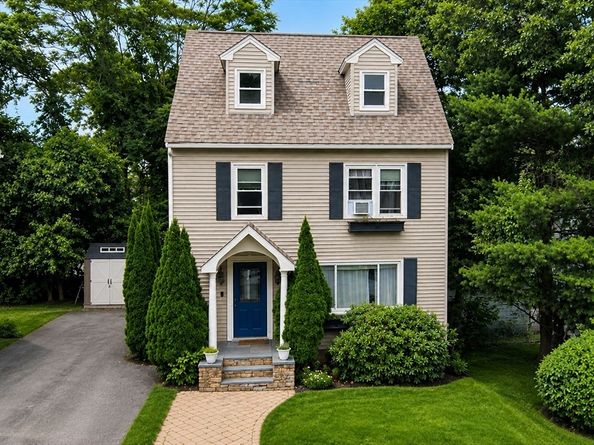 14 Loyola Cir, Boston MA 02132
