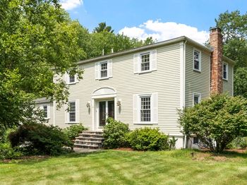18 Farrwood Dr