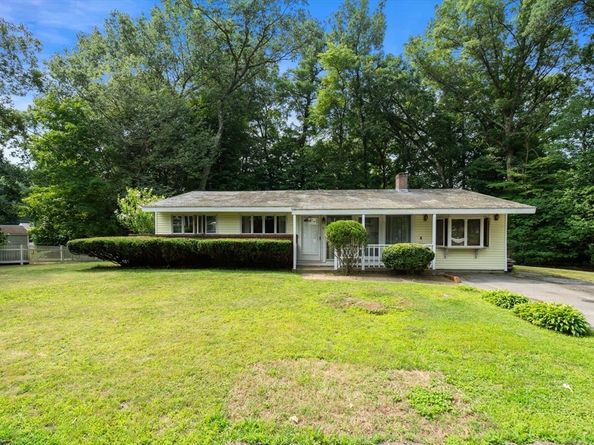 11 Saint Marys Rd, Burlington MA 01803