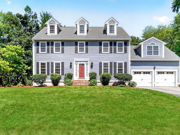 8 Saddle Way, Walpole MA 02081