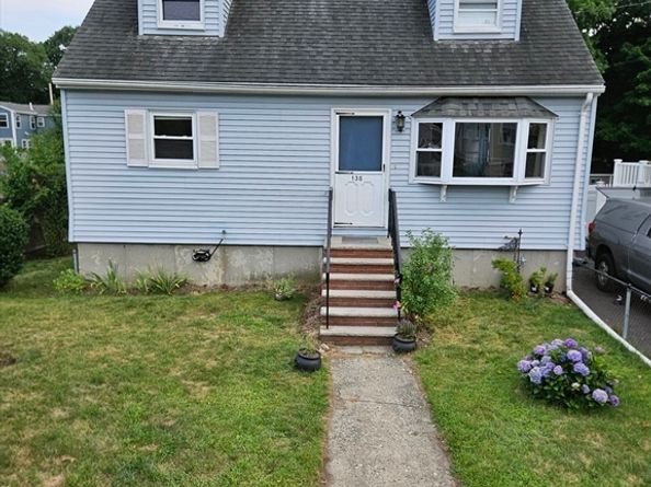 135 Crane St, Dedham MA 02026