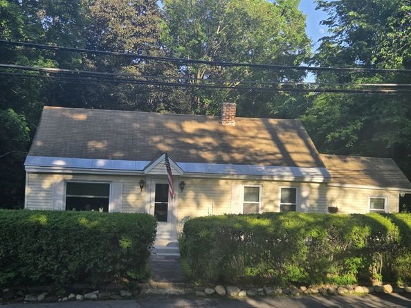 242 Pleasant Street, Leominster MA 01453