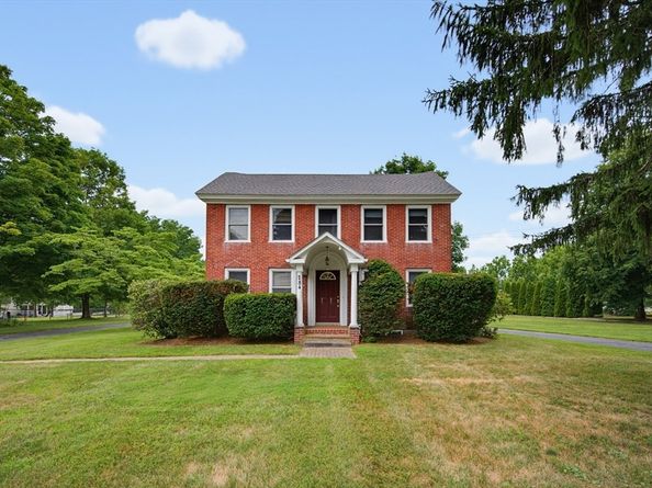 284 South St, Northborough MA 01532