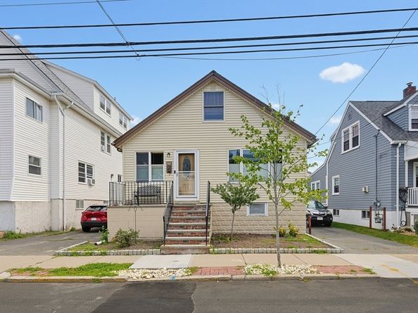 68 Lancaster Ave, Revere MA 02151