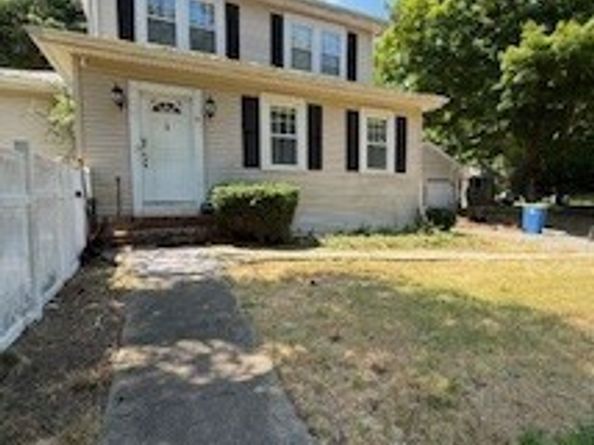 2 Fairfield Rd, Randolph MA 02368