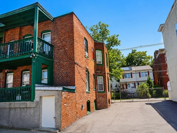 56 Marlborough St, Chelsea MA 02150