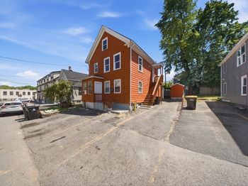 13 Hilton St