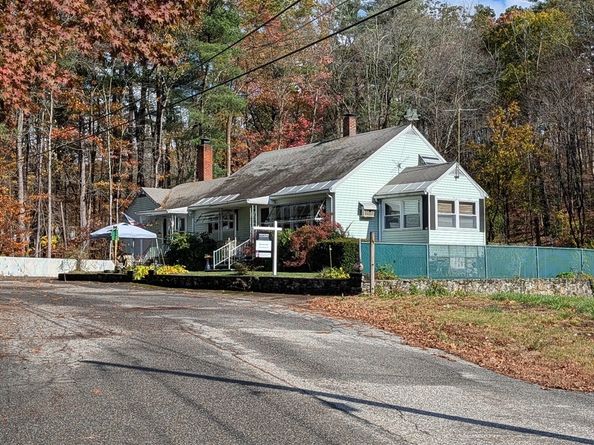 216 Fiske St, Southbridge MA 01550