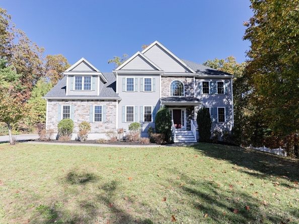 10 Silver Fox Road, Norfolk MA 02056