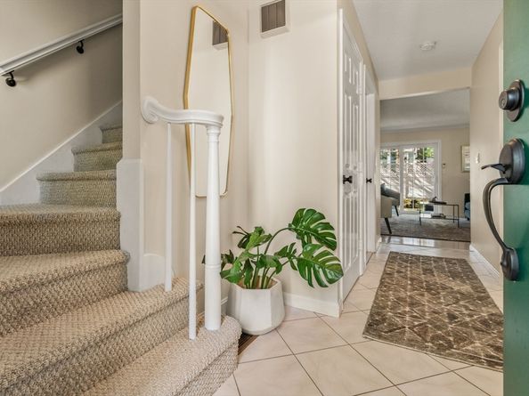 160 Pine Street 12, Newton MA 02466