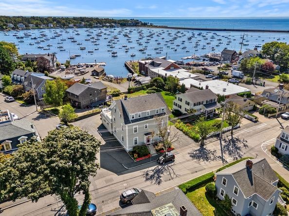 60 Gregory 3, Marblehead MA 01945