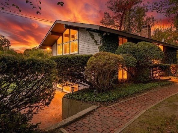 50 1st Parish Road, Scituate MA 02066