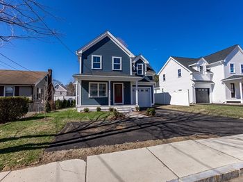 28 Fairview Ave