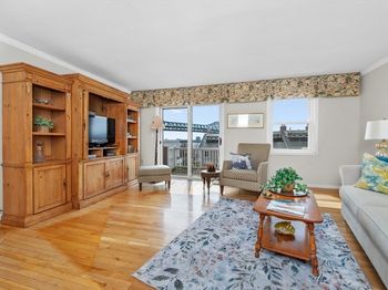 18 Breakwater Drive