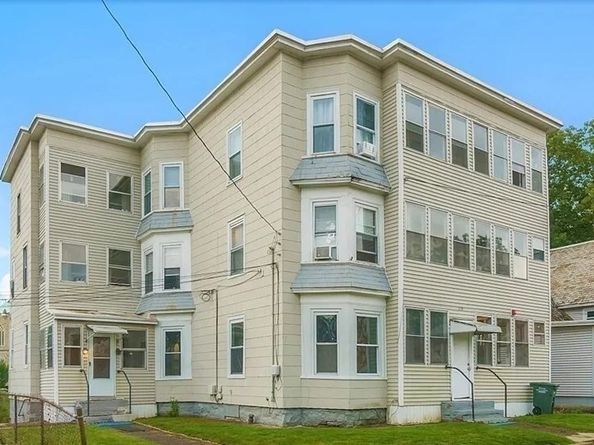 113 Spruce St, Leominster MA 01453