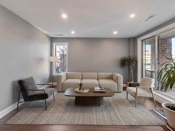 20 Chestnut St 26, Cambridge MA 02139