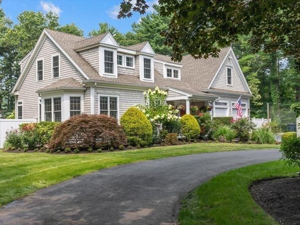 45 Summer St, Duxbury MA 02332