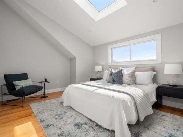 123-125 Centre St TH6, Boston MA 02124