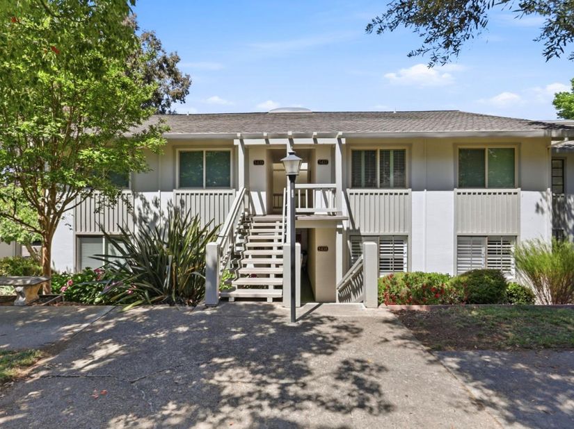 5438 Cribari Green, San Jose CA 95135