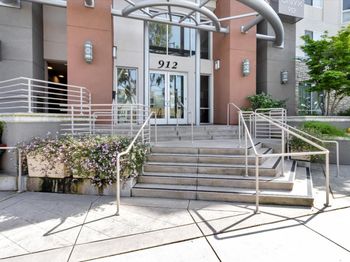912 Campisi Way
