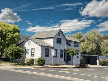 533 University Avenue