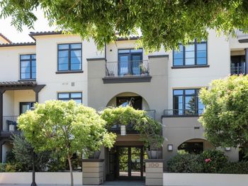 100 1st Street